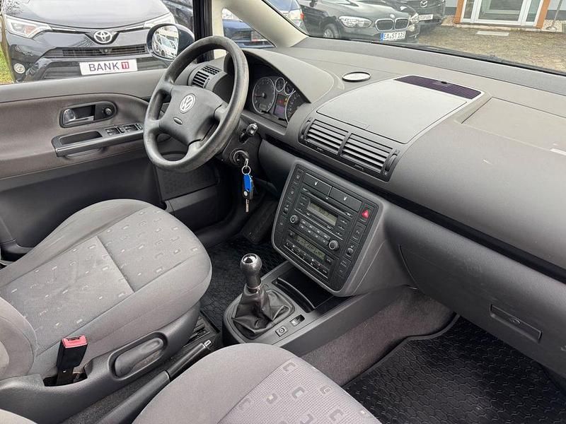 Gebraucht VW Sharan Trendline 150 PS (110 kW) 2009 Blau Van / Kleinbus