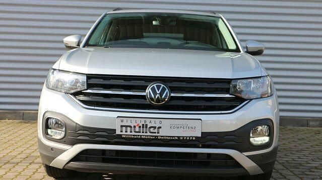 Gebraucht VW T-Cross Life 95 PS (69 kW) 2023 Reflexsilber metallic SUV