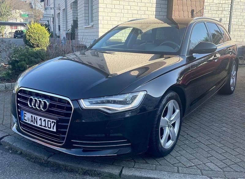 Schwarz Gebraucht 2014 Audi A6 Ambiente Kombi | 9.500 € (Fairer Preis) - Bild 1/4