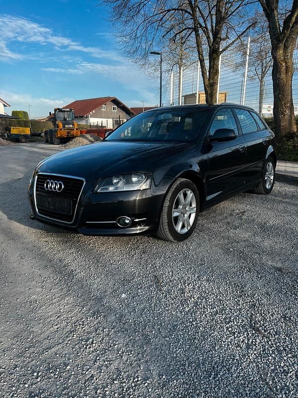 Second-hand Audi A3 105 CP (77 kW) 2011 Negru Hatchback