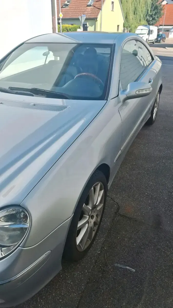 Gebraucht Mercedes CLK320 Elegance 218 PS (160 kW) 2004 Silber Coupé