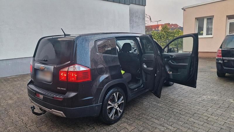 Gebraucht Chevrolet Orlando 163 PS (119 kW) 2013 Schwarz Van / Kleinbus