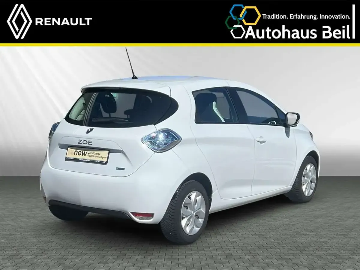 Second-hand Renault Zoe Life 42 kW (58 CP) 2018 Alb Hatchback