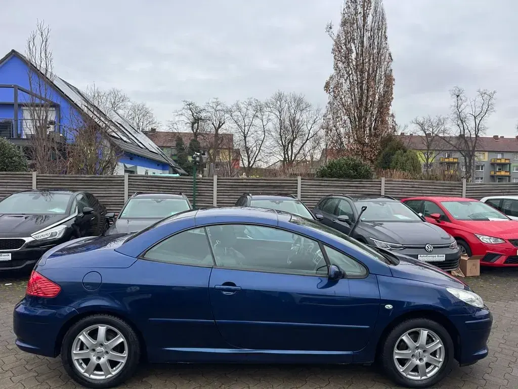 Gebraucht Peugeot 307 CC Tendance 140 PS (102 kW) 2006 Blau Cabrio
