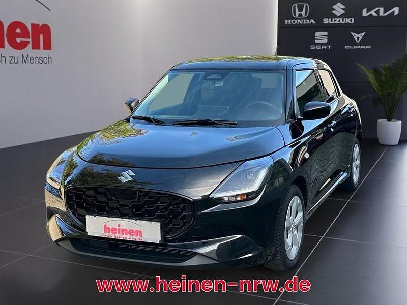 Schwarz Gebraucht 2025 Suzuki Swift Comfort Kleinwagen | 15.899 € (Fairer Preis) - Bild 1/4