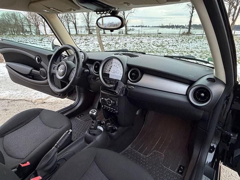 Gebraucht Mini ONE 75 PS (55 kW) 2011 Schwarz Kleinwagen