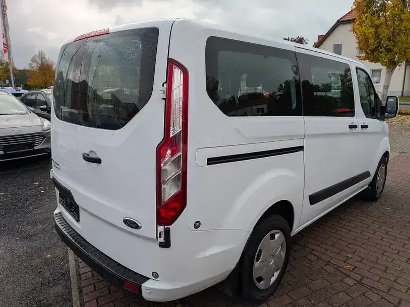 Gebraucht Ford Transit Custom Trend 131 PS (96 kW) 2022 Weiss Limousine