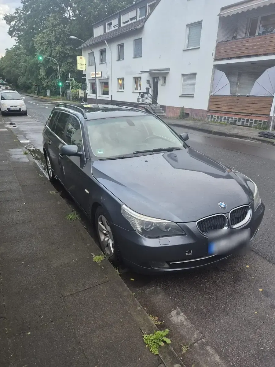 Gebraucht BMW 520 177 PS (130 kW) 2007 Grau Kombi