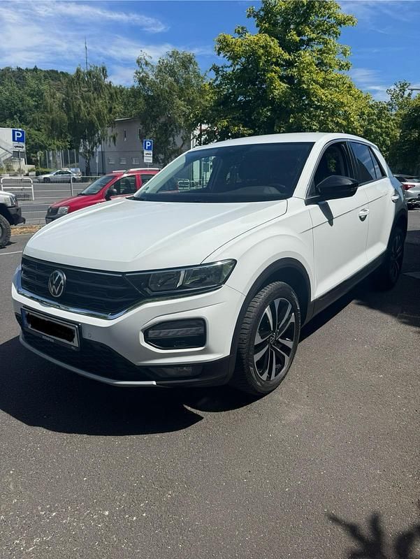 Weiß Gebraucht 2021 VW T-Roc United SUV | 20.700 € (Guter Preis) - Bild 1/4