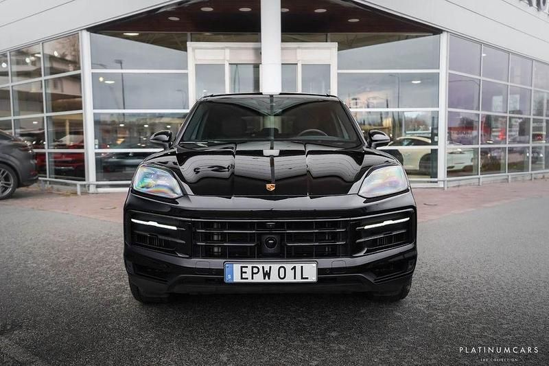 Gebraucht Porsche Cayenne 470 PS (345 kW) 2024 Schwarz SUV