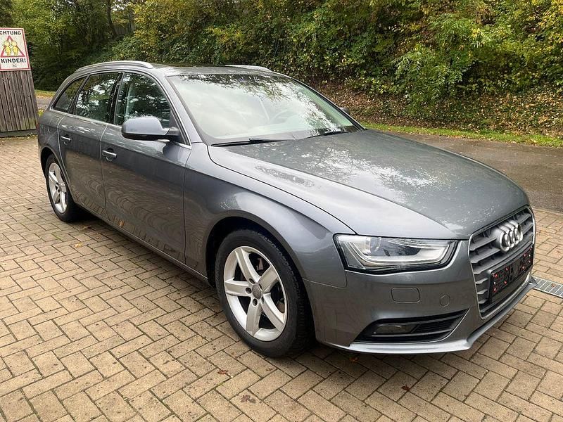 Gebraucht Audi A4 Ambiente 170 PS (125 kW) 2014 Grau Kombi