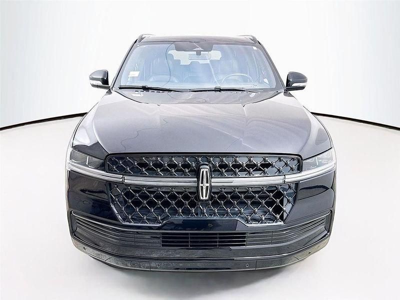 Gebraucht Lincoln Navigator 441 PS (324 kW) 2025 Schwarz SUV