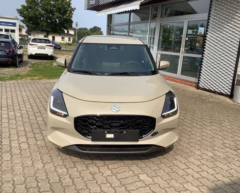 Beige Neu 2024 Suzuki Swift Comfort Kleinwagen | 17.990 € - Bild 1/4