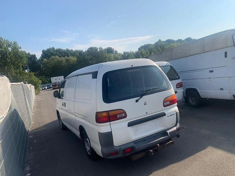 Gebraucht Mitsubishi L400 87 PS (63 kW) 2000 Weiß Van / Kleinbus