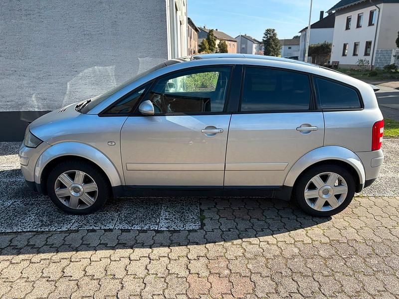 Gebraucht Audi A2 75 PS (55 kW) 2001 Silber Kleinwagen