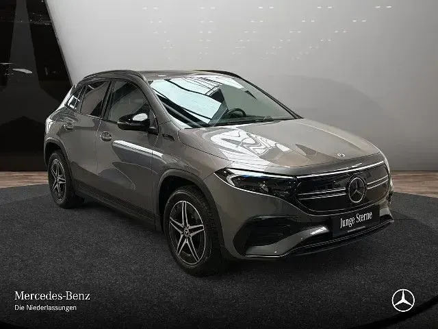 Gebraucht Mercedes EQA300 AMG 167 kW (228 PS) 2022 Grau SUV