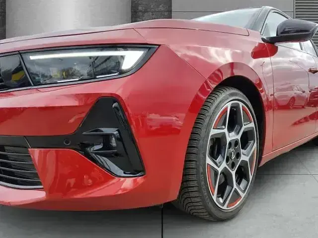 Gebraucht Opel Astra GS Line 181 PS (133 kW) 2022 Rot Kleinwagen