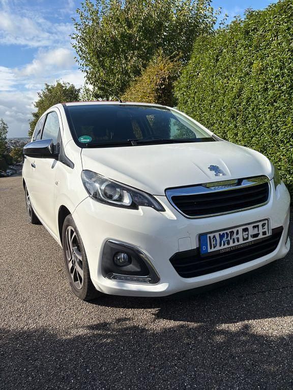 Weiß Gebraucht 2015 Peugeot 108 Allure Kleinwagen | 5.200 € (Guter Preis) - Bild 1/4