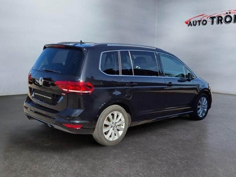 Gebraucht VW Touran Highline 180 PS (132 kW) 2017 Schwarz Van / Kleinbus
