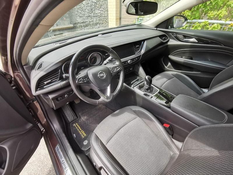 Gebraucht Opel Insignia Innovation 170 PS (125 kW) 2017 Braun Kombi