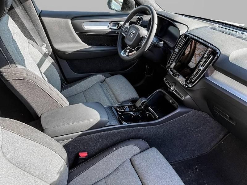 Gebraucht Volvo XC40 Plus 163 PS (119 kW) 2023 Weiß SUV