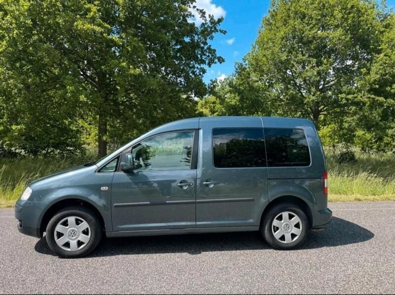 Grau Gebraucht 2009 VW Caddy Life Van / Kleinbus | 3.900 € (Guter Preis) - Bild 1/4