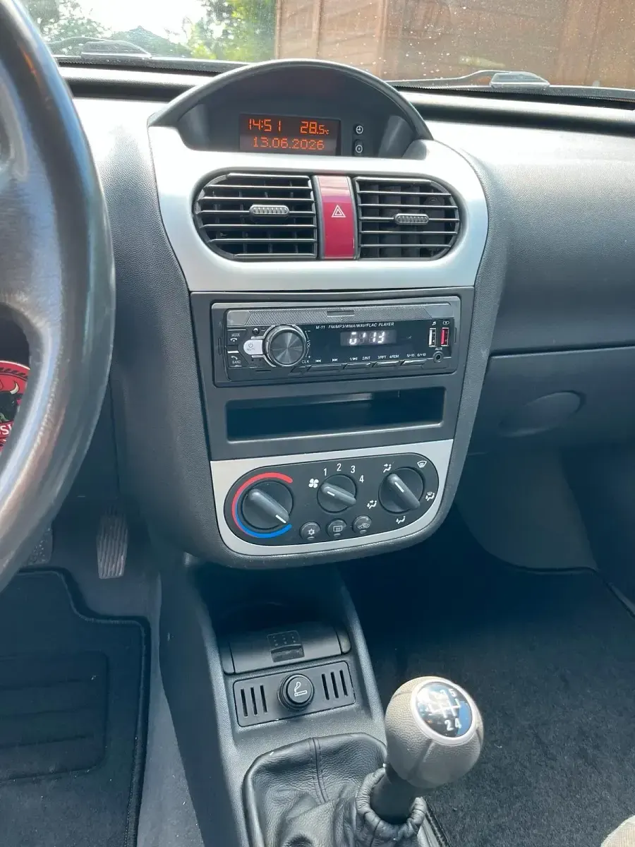 Gebraucht Opel Corsa 80 PS (58 kW) 2005 Silber Kleinwagen