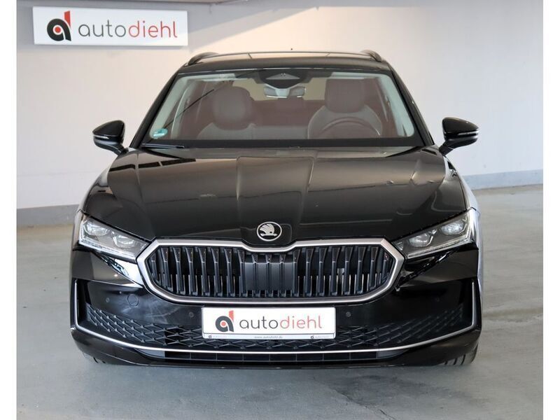 Gebraucht Skoda Superb Selection 150 PS (110 kW) 2024 Black metallic Kombi