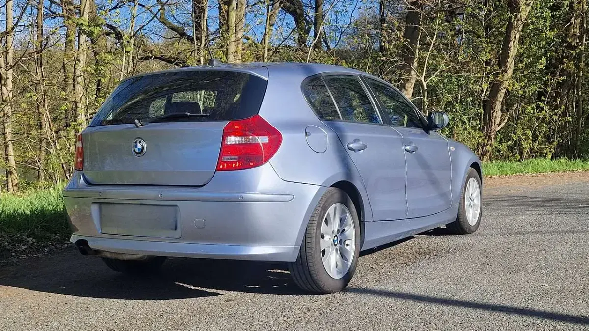 Gebraucht BMW 116 122 PS (89 kW) 2011 Silber Kleinwagen
