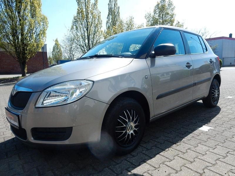 Gebraucht Skoda Fabia 60 PS (44 kW) 2010 Grau Kleinwagen