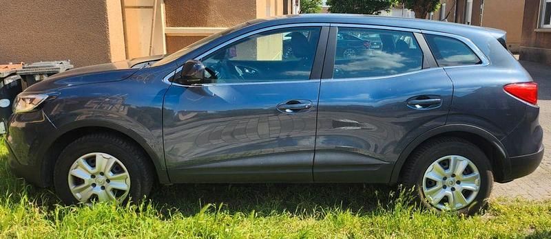 Gebraucht Renault Kadjar Life 131 PS (96 kW) 2015 Grau SUV