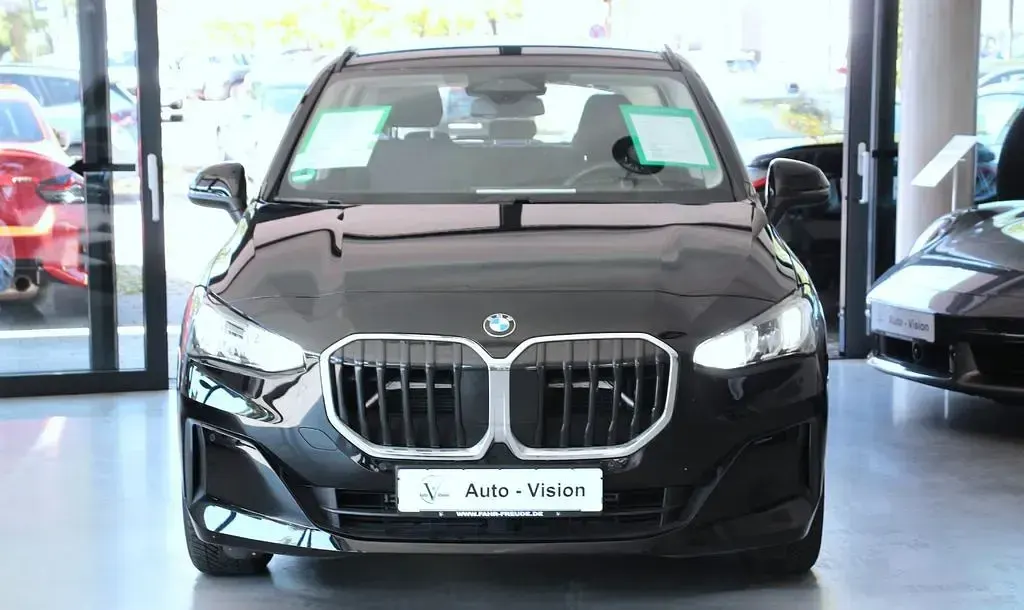 Gebraucht BMW 216 Active Tourer Shadowline 122 PS (89 kW) 2025 Schwarz Van / Kleinbus