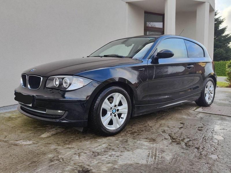 Gebraucht BMW 118 143 PS (105 kW) 2008 Schwarz Kleinwagen