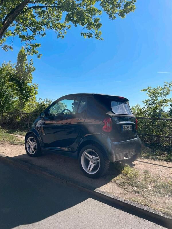 Schwarz Gebraucht 2004 Smart ForTwo Cabrio Cabrio | 3.000 € - Bild 1/4
