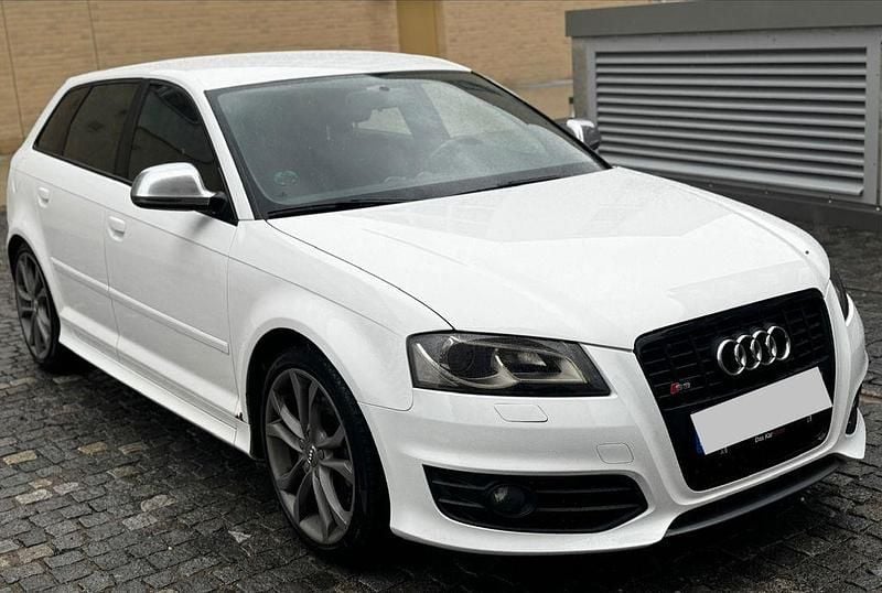 Gebraucht Audi S3 Sport 265 PS (194 kW) 2010 Weiß Kleinwagen