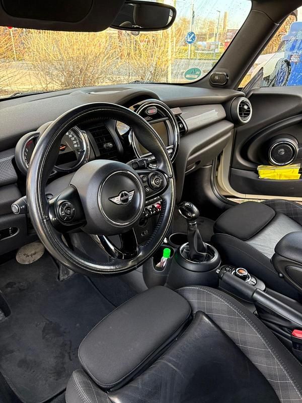 Gebraucht Mini Cooper Coupé 136 PS (100 kW) 2017 Weiß Coupé