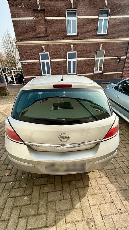 Gebraucht Opel Astra 90 PS (66 kW) 2005 Grau Kleinwagen