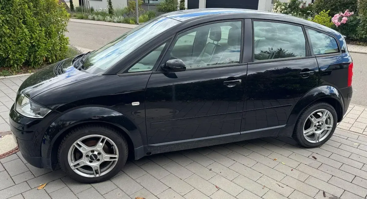 Gebraucht Audi A2 75 PS (55 kW) 2001 Schwarz Kleinwagen