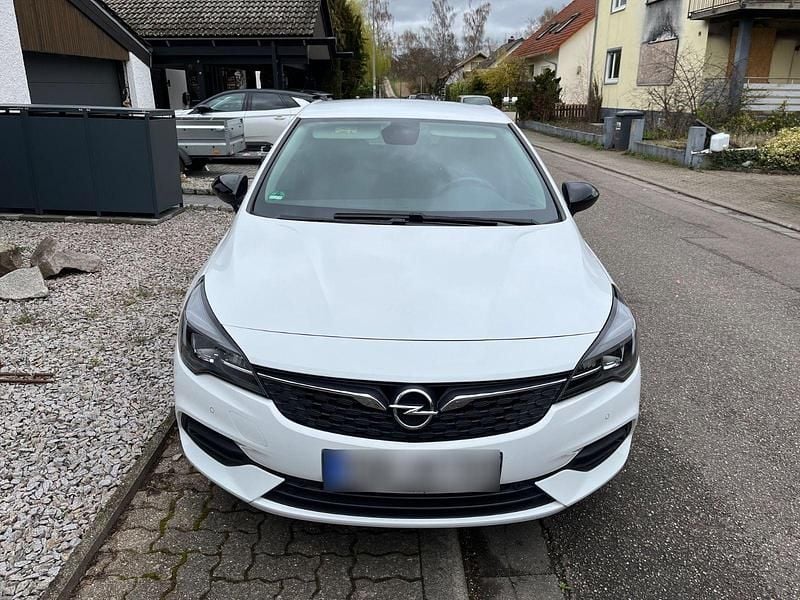 Gebraucht Opel Astra Edition 110 PS (80 kW) 2021 Weiß Limousine