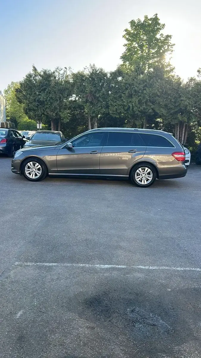 Second-hand Mercedes E220 170 CP (125 kW) 2010 Maro Break