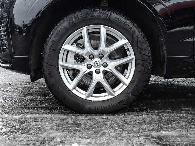 Gebraucht Volvo XC60 Plus 455 PS (334 kW) 2024 Onyx black / metallic SUV