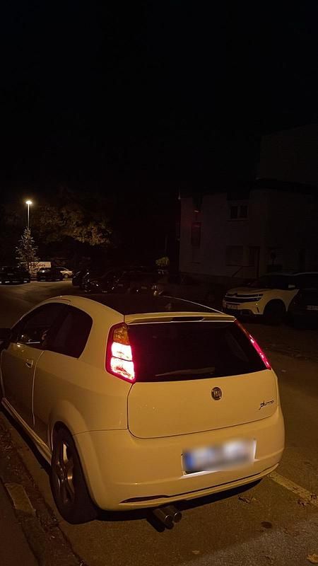 Gebraucht Fiat Grande Punto 120 PS (88 kW) 2009 Weiß Kleinwagen