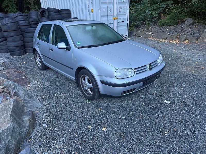 Silber Gebraucht 2000 VW Golf IV Limousine | 499 € (Superpreis) - Bild 1/4