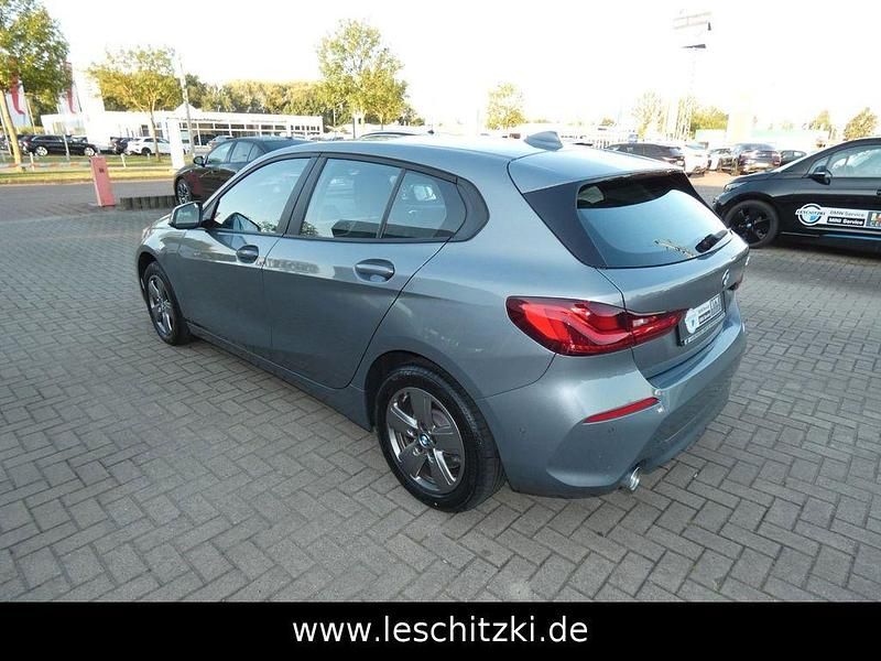Gebraucht BMW 118 Advantage 136 PS (100 kW) 2021 Skyscraper grau Kleinwagen