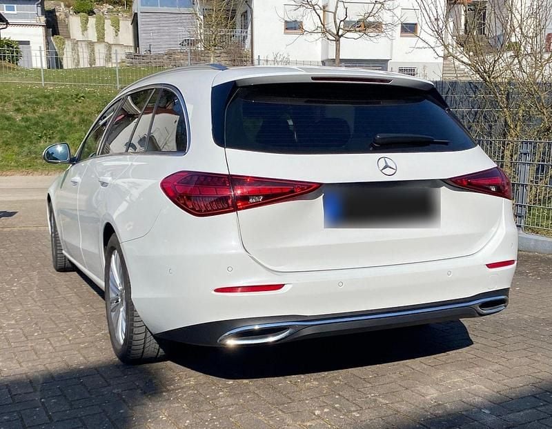 Gebraucht Mercedes C200 204 PS (150 kW) 2023 Weiß Kombi