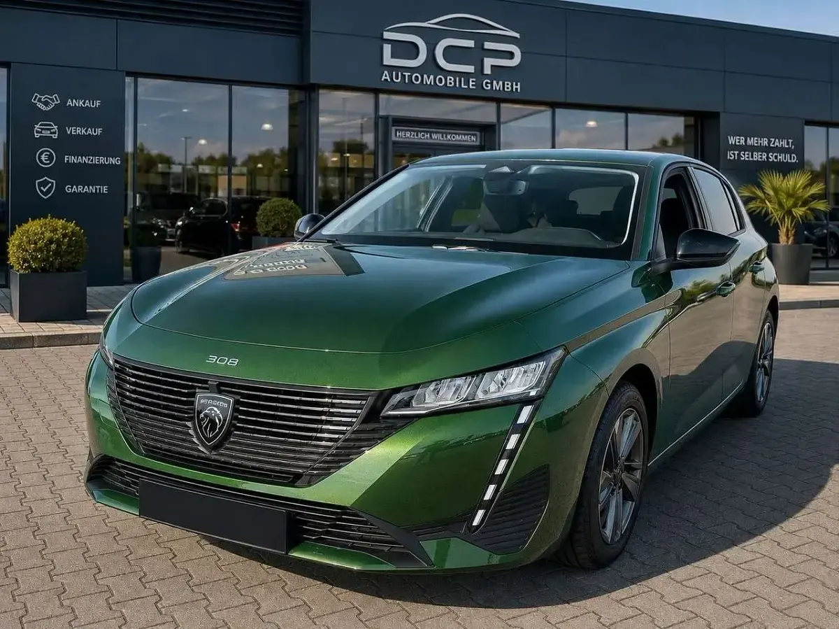 Gebraucht Peugeot 308 Active 131 PS (96 kW) 2024 Olivine grün Kleinwagen