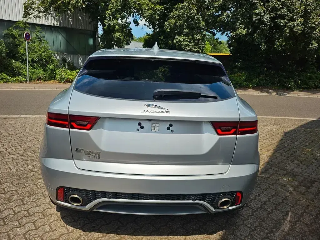 Gebraucht Jaguar E-Pace R-Dynamic 179 PS (131 kW) 2019 Silber SUV