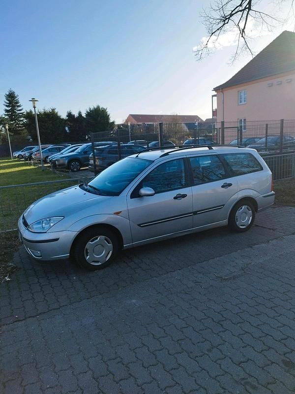 Gebraucht Ford Focus 101 PS (74 kW) 2002 Silber Kombi