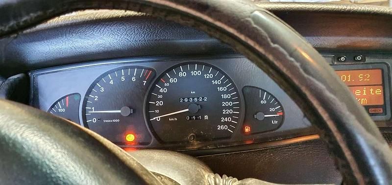 Blau Gebraucht 1995 Opel Omega Kombi | 1.600 € - Bild 1/4