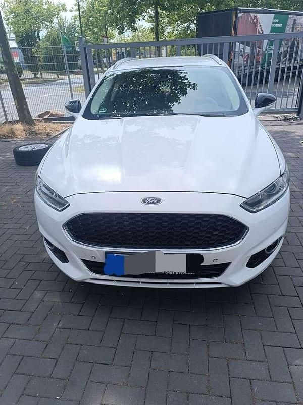 Weiß Gebraucht 2016 Ford Mondeo Kombi | 6.900 € (Teuer) - Bild 1/4